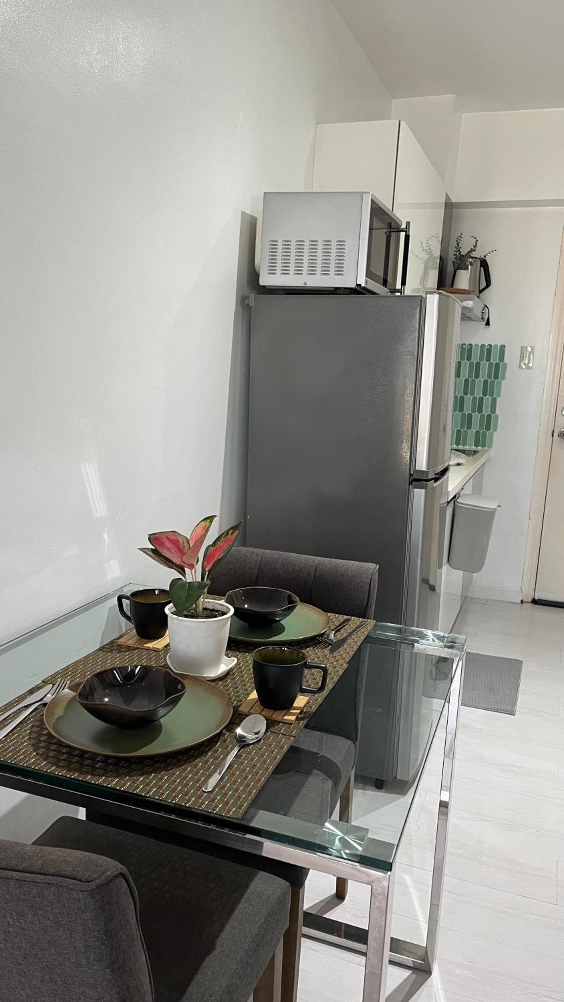 Gramercy Luxe W Balcony And View - Pet Friendly, Unli Pool & Gym Apartment Manila